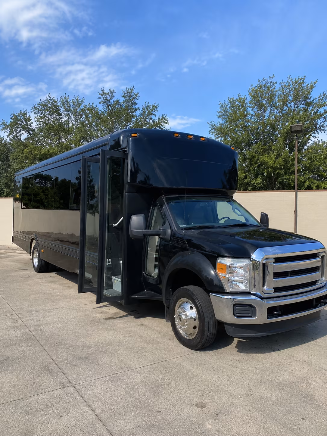 baltimore 20 passenger party bus