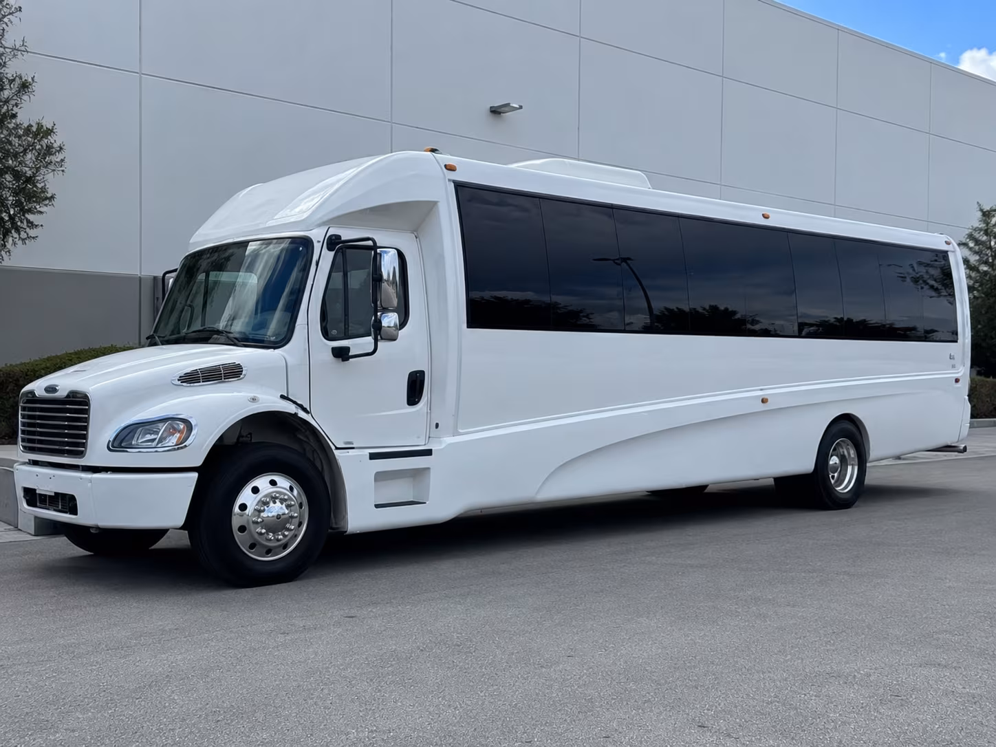 baltimore holiday party bus rental