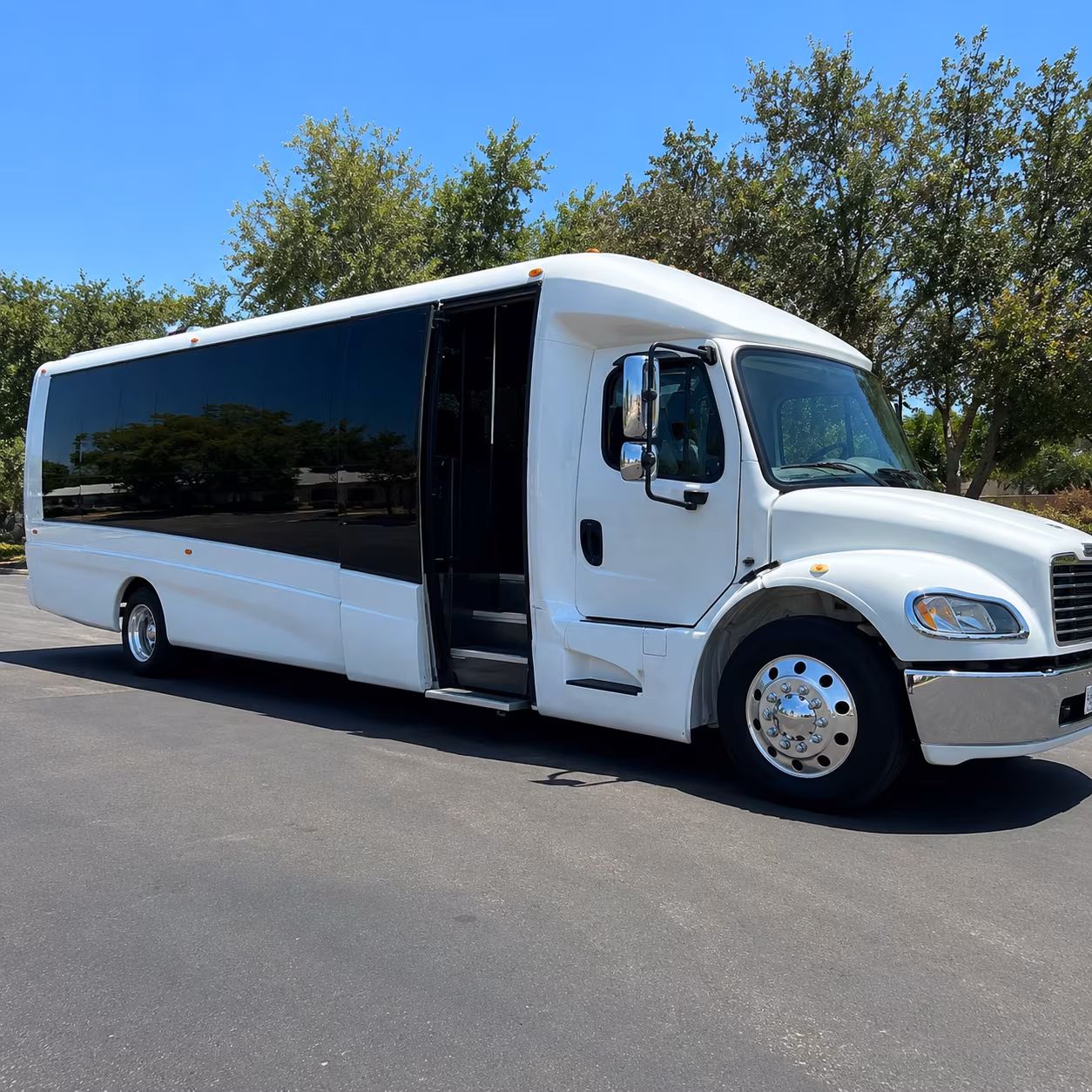 corporate airport transfer buses to and from bwi