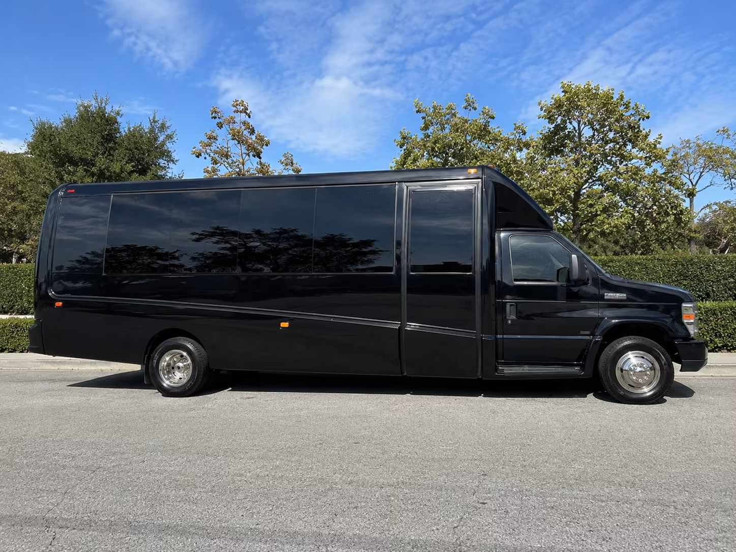 weekly worship shuttle buses for baltimore congregations